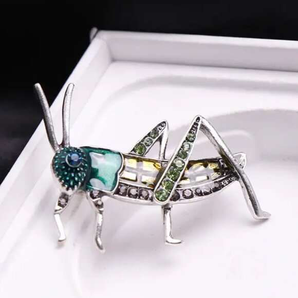 GRASSHOPPER BROOCH - Picture 2 of 2